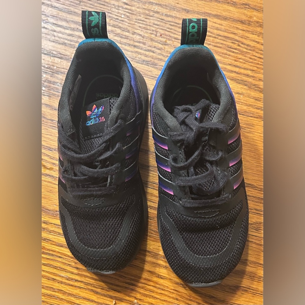 Black Adidas - Picture 3 of 6
